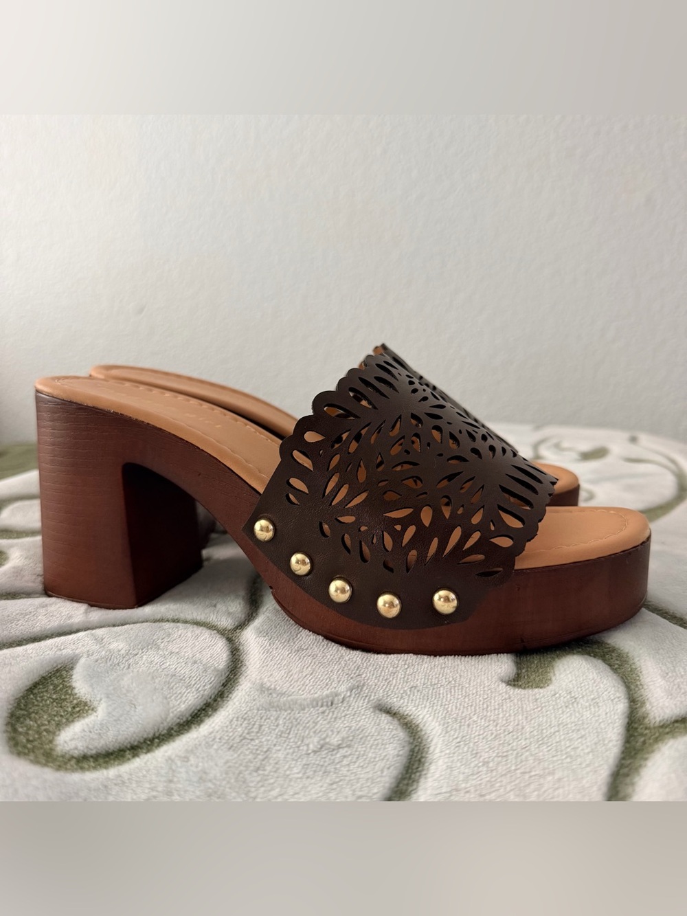 Madden Girl Brown Laser-Cut Platform Slide with Gold Studs